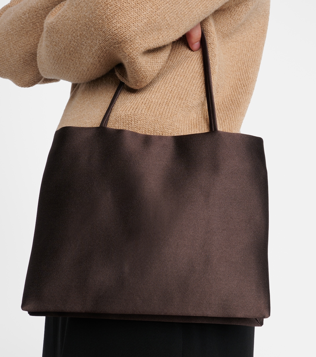 Shopper Cecily aus Seidensatin | The Row