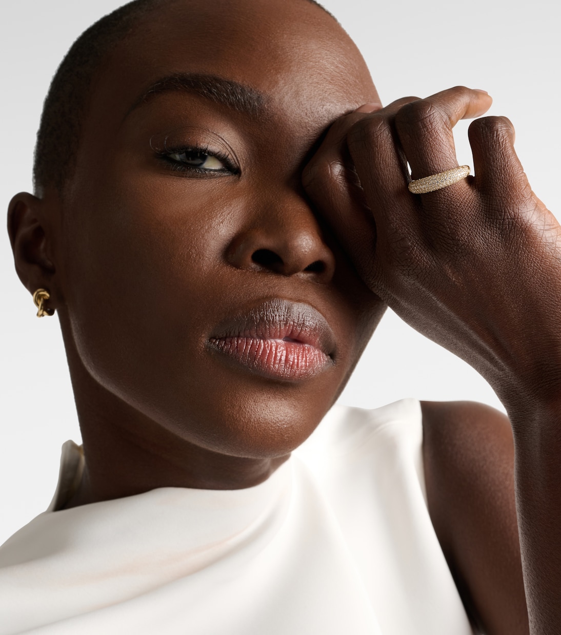 New York 66 Medium 18kt gold ring with diamonds | Engelbert