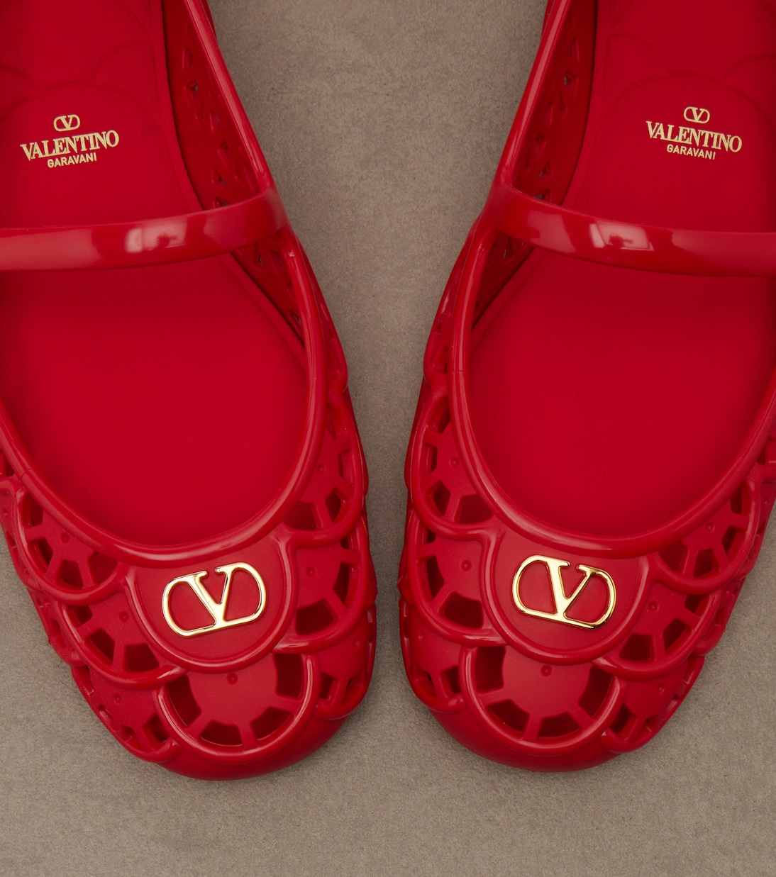 Ondette VLogo scalloped Mary Jane flats | Valentino Garavani