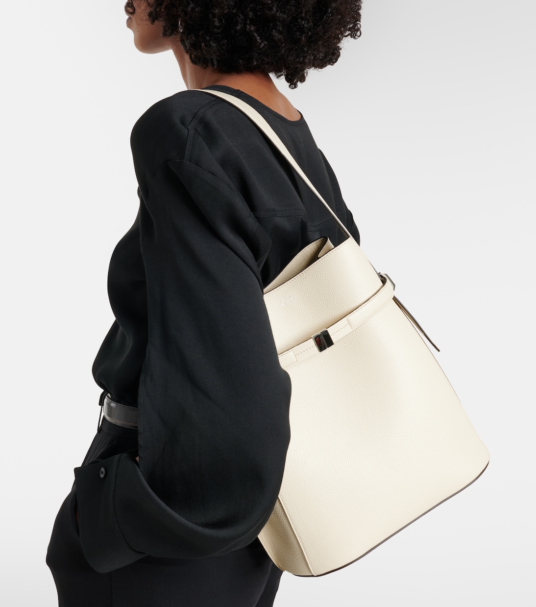 Large leather bucket bag | Toteme