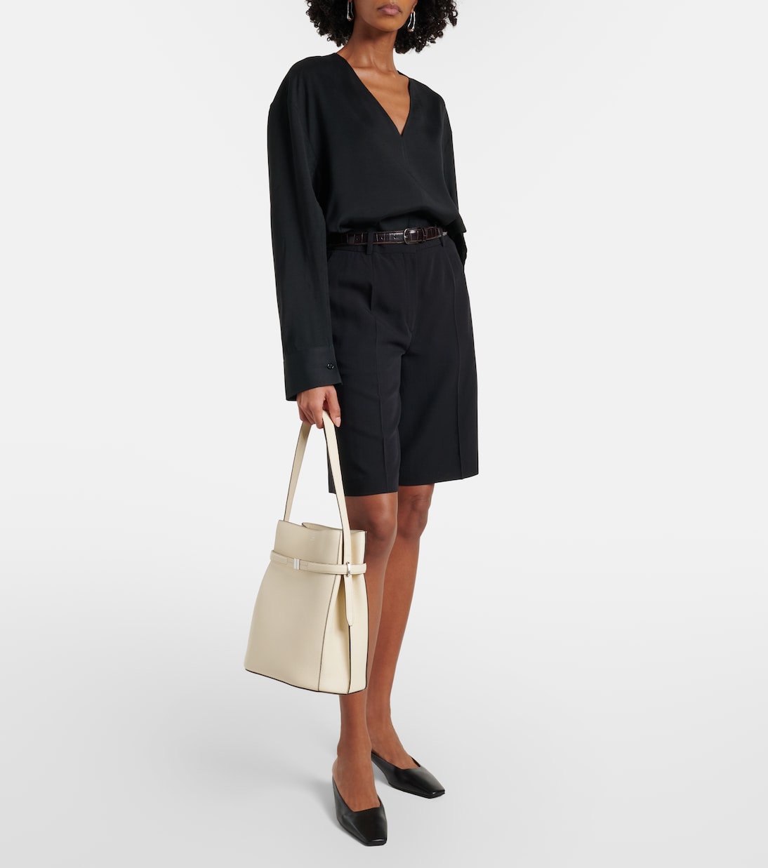 Large leather bucket bag | Toteme