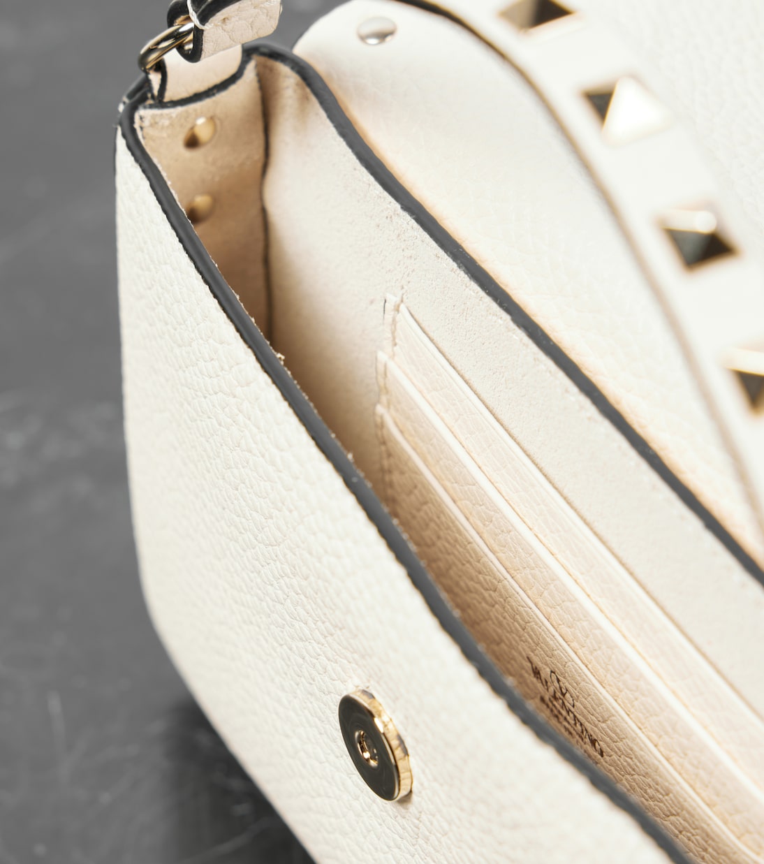 Schultertasche Rockstud Small aus Leder | Valentino Garavani