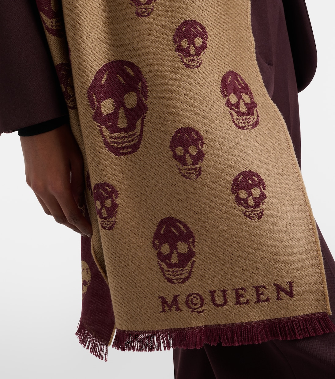 Skull wool jacquard scarf | McQueen
