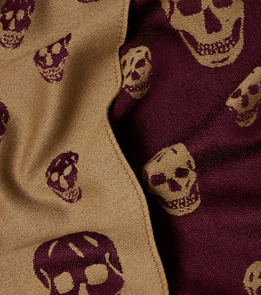 Skull wool jacquard scarf | McQueen