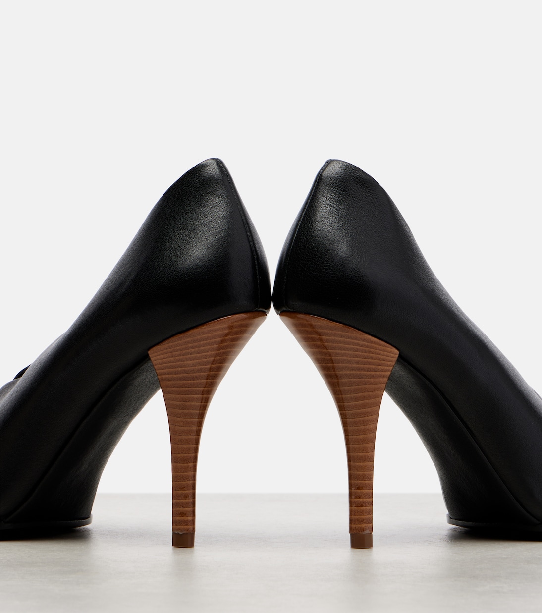 90 leather pumps | Alaïa