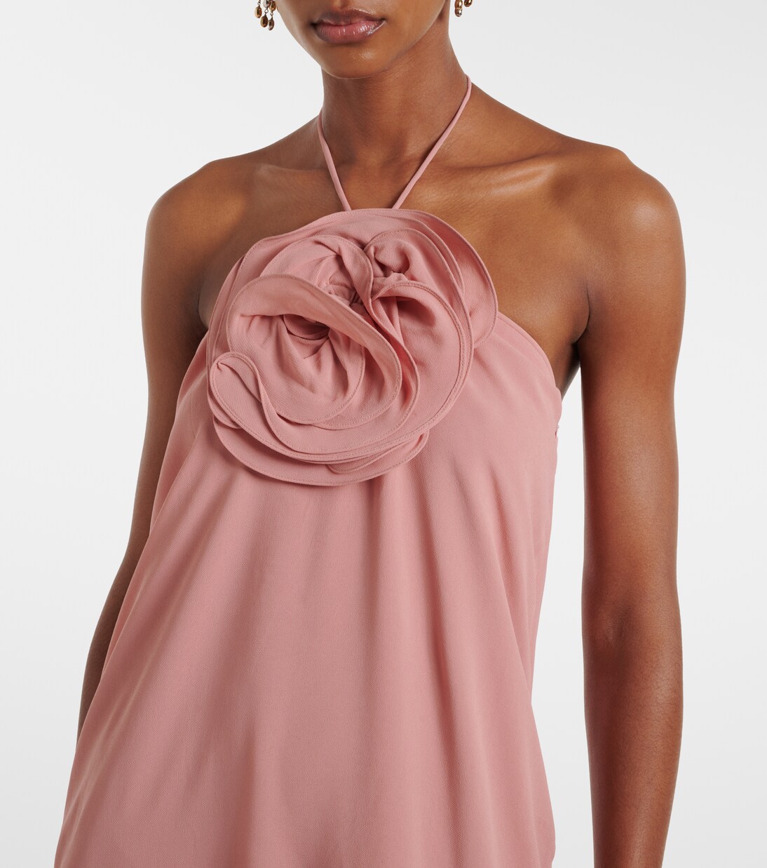 Robe longue à dos nu et appliqués floraux | Adriana Degreas