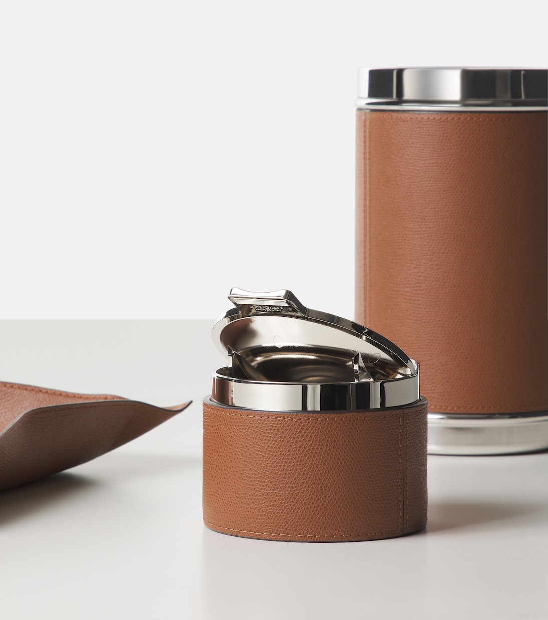 Colorado leather-trimmed ashtray | Giobagnara