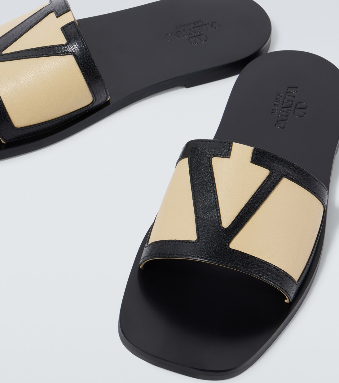 VLogo leather slides | Valentino Garavani