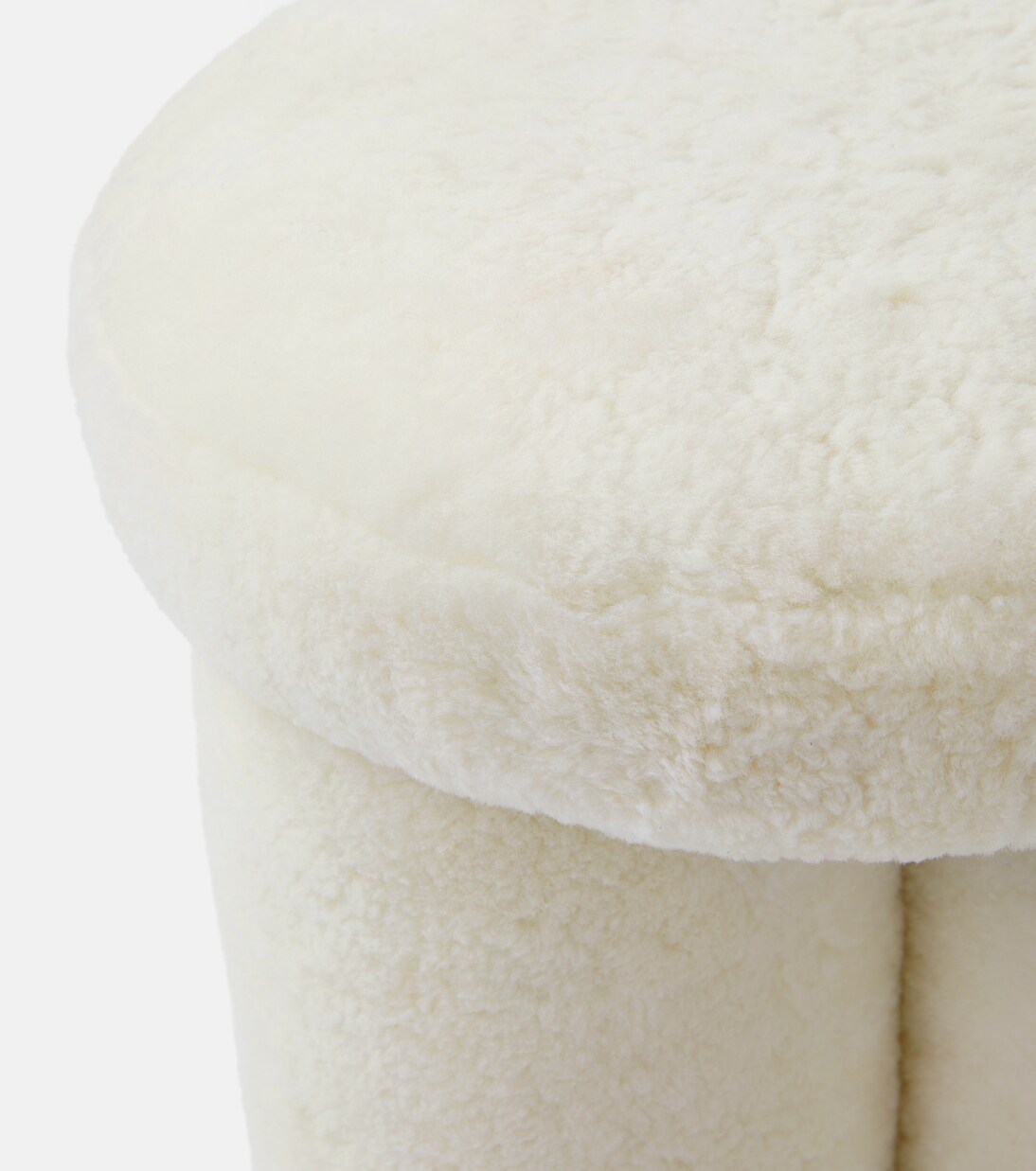 Big Foot sheepskin stool | 101 Copenhagen