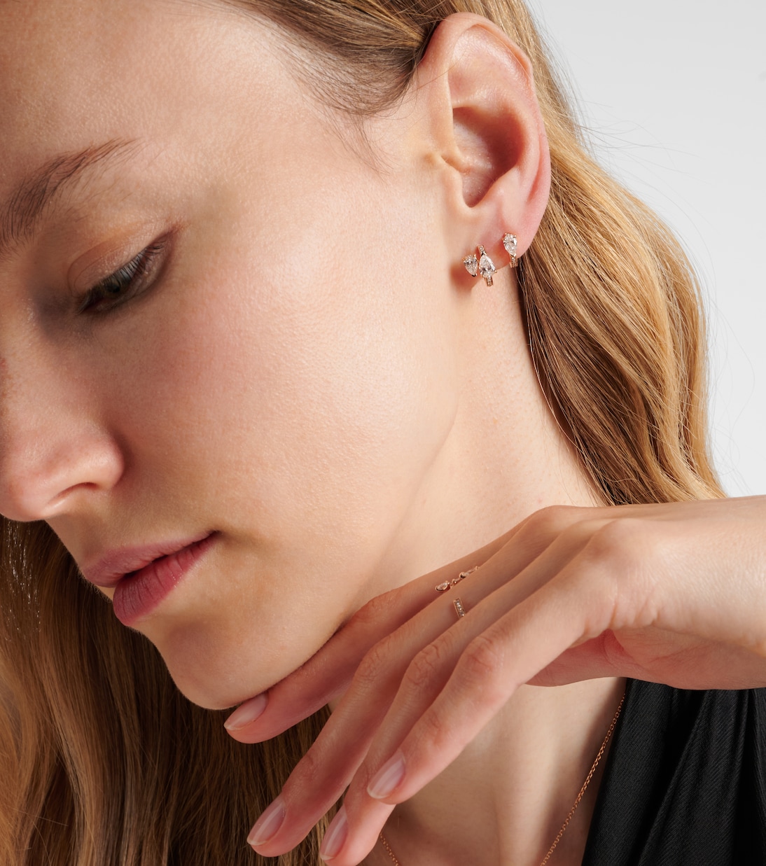 Serti Sur Vide 18kt rose gold single ear cuff with diamonds | Repossi