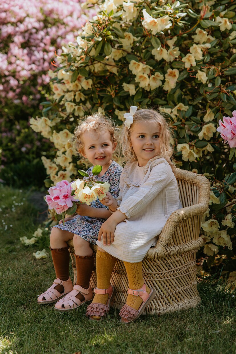 Ruffles leather sandals | Petit Nord