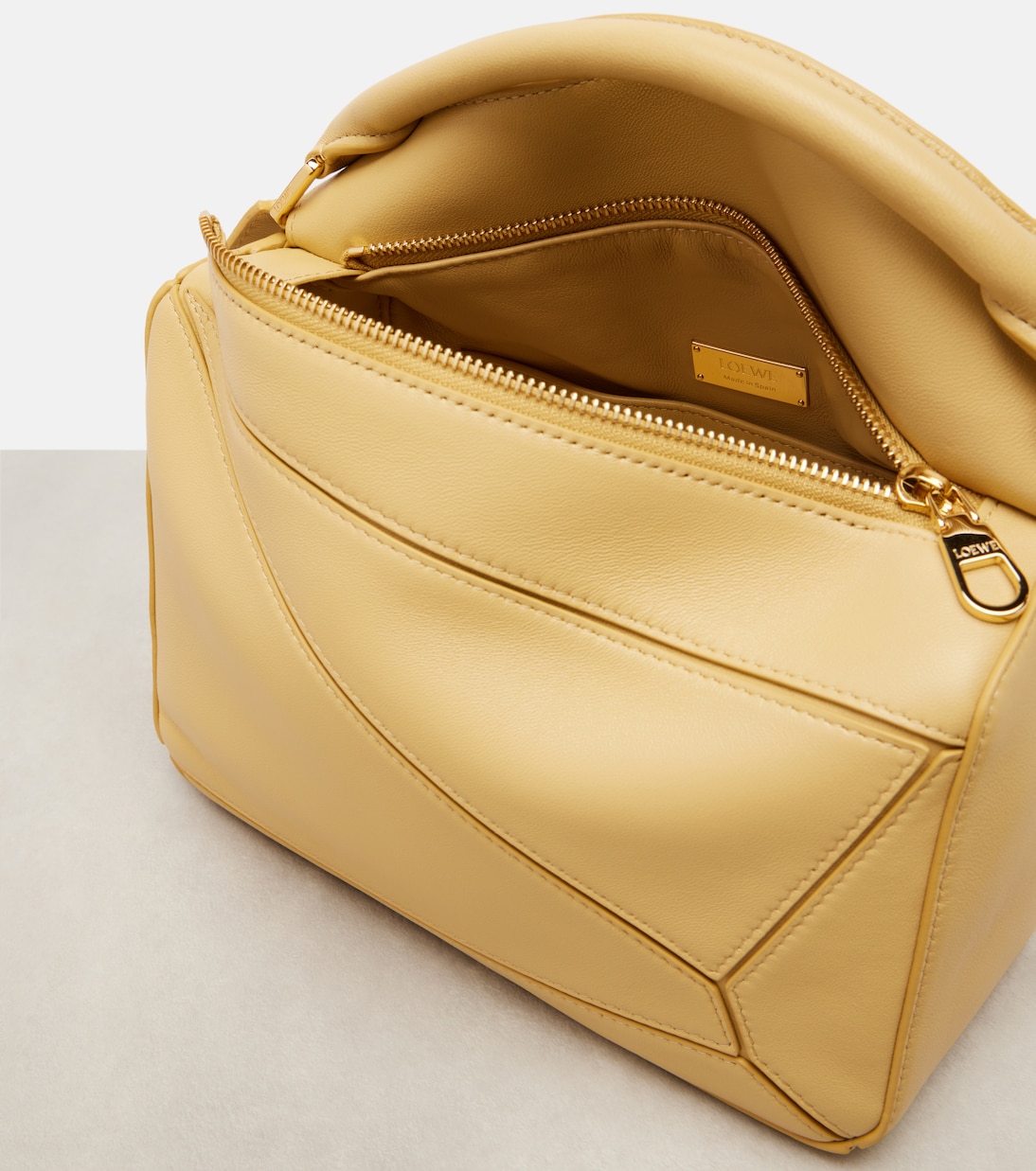 Featherlight Puzzle Large tote bag | Loewe