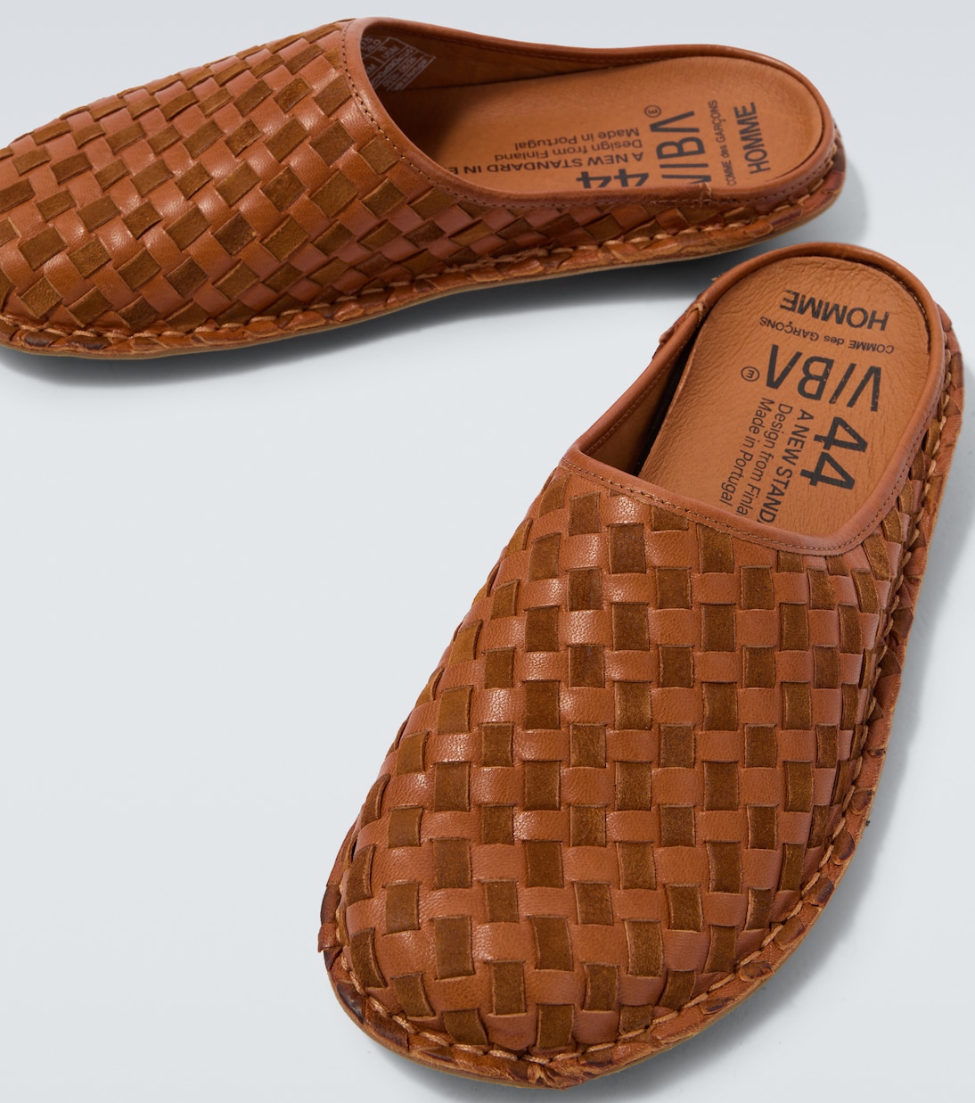 x VIBAe - Mules in pelle e suede | Comme des Garçons Homme