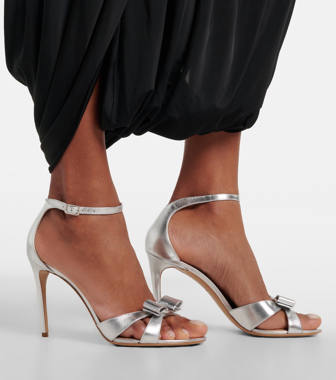 Sandalias de piel metalizadas con lazo | Ferragamo