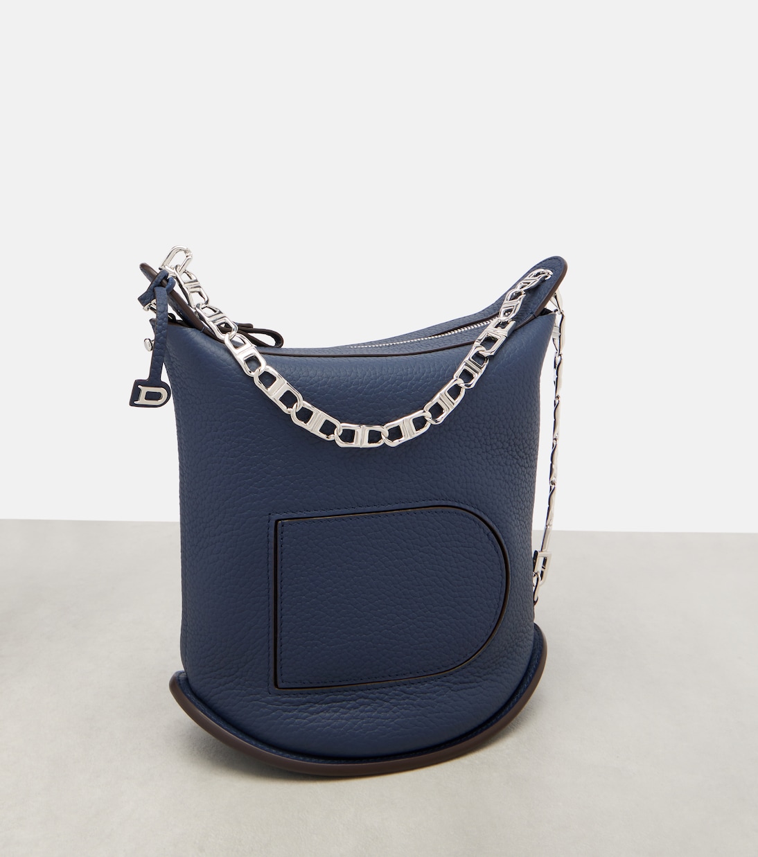 Schultertasche Pin Twist Medium aus Leder | Delvaux