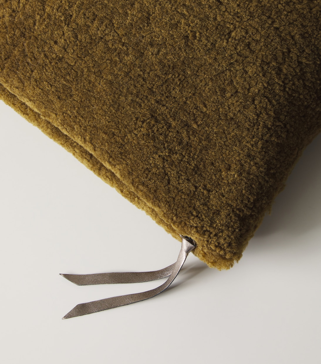 Shearling cushion | Maison de Vacances