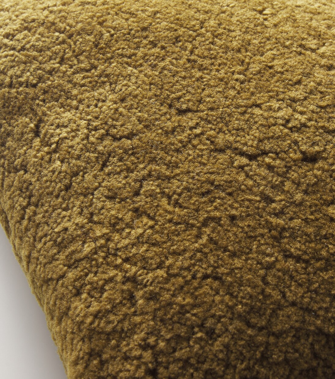 Shearling cushion | Maison de Vacances