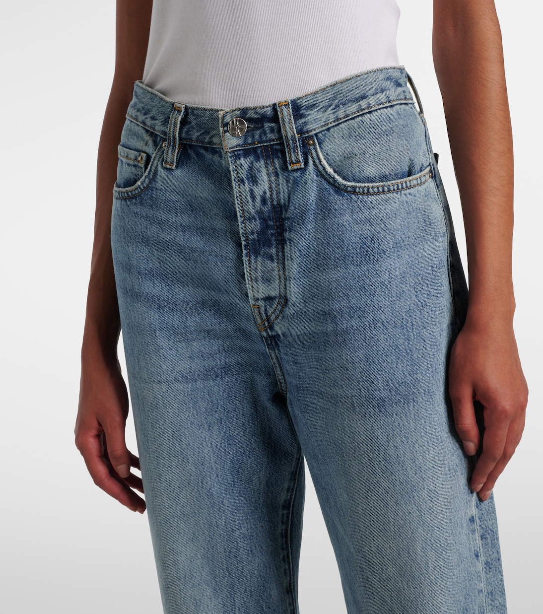 Jeans rectos de tiro alto | Toteme
