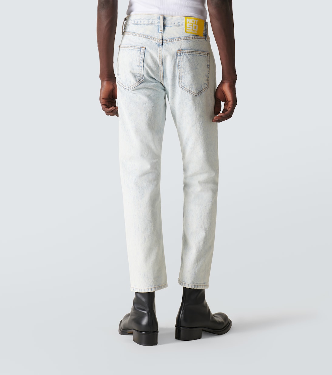 Straight jeans | NotSoNormal