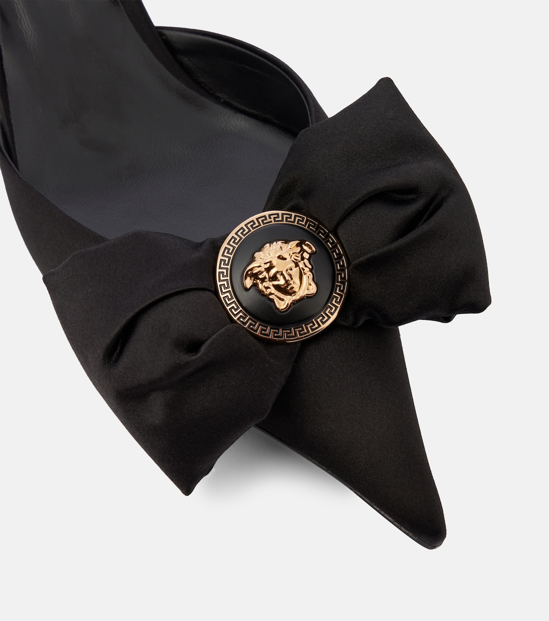 Pumps slingback Alia 45 in raso | Versace