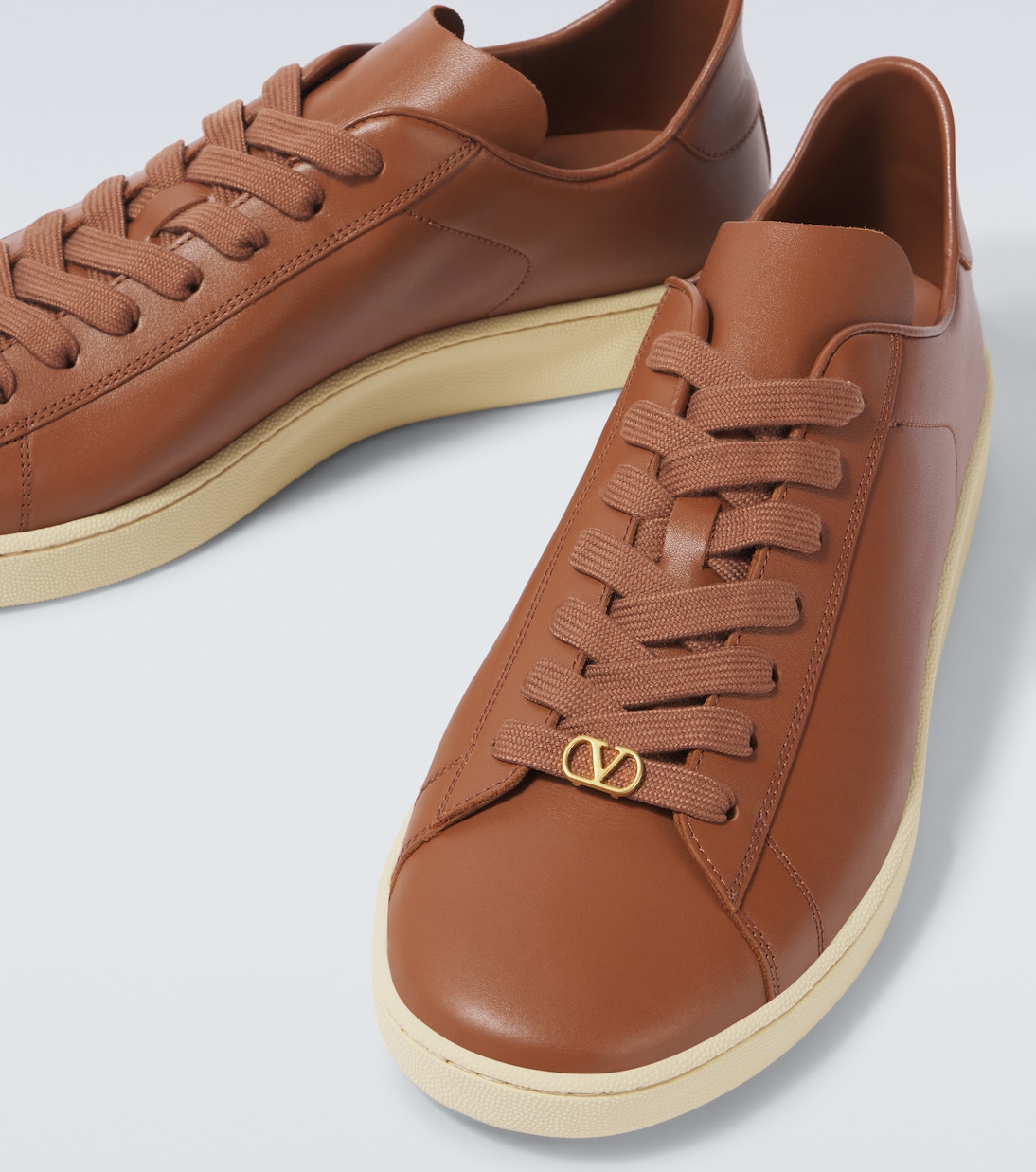 Royco VLogo leather sneakers | Valentino Garavani
