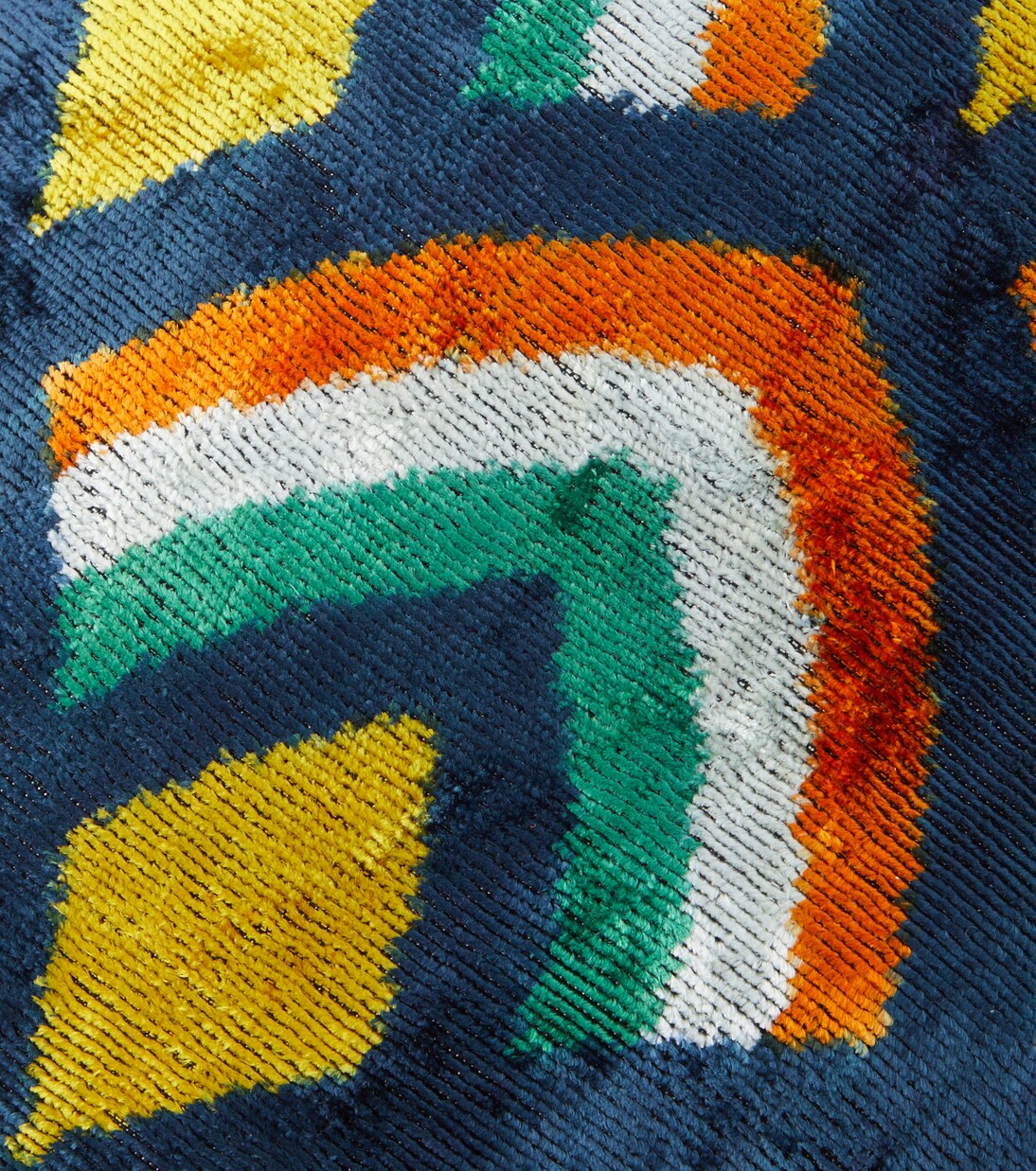 Silk and cotton velvet cushion | Les-Ottomans