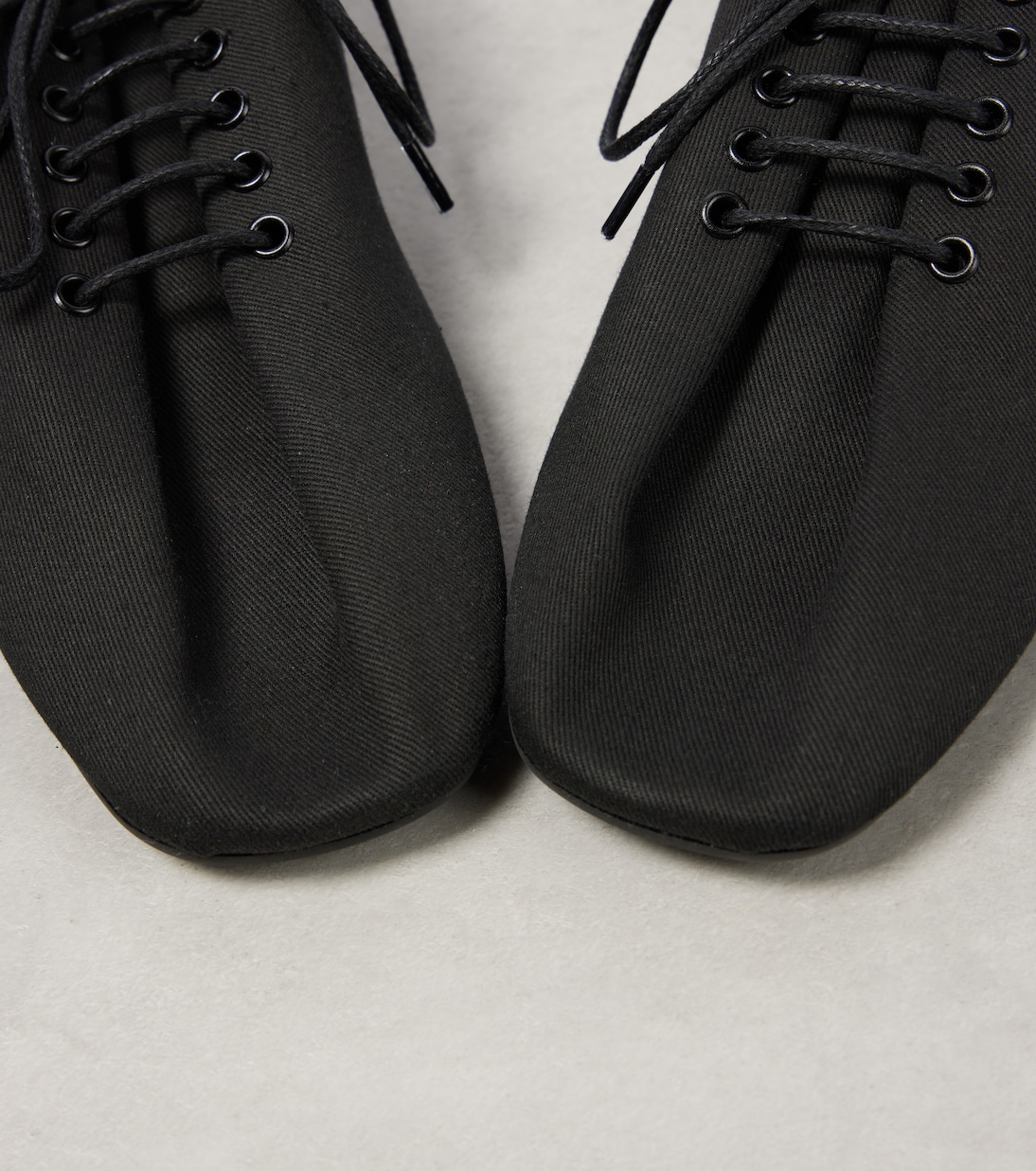 帆布运动鞋 | Toteme