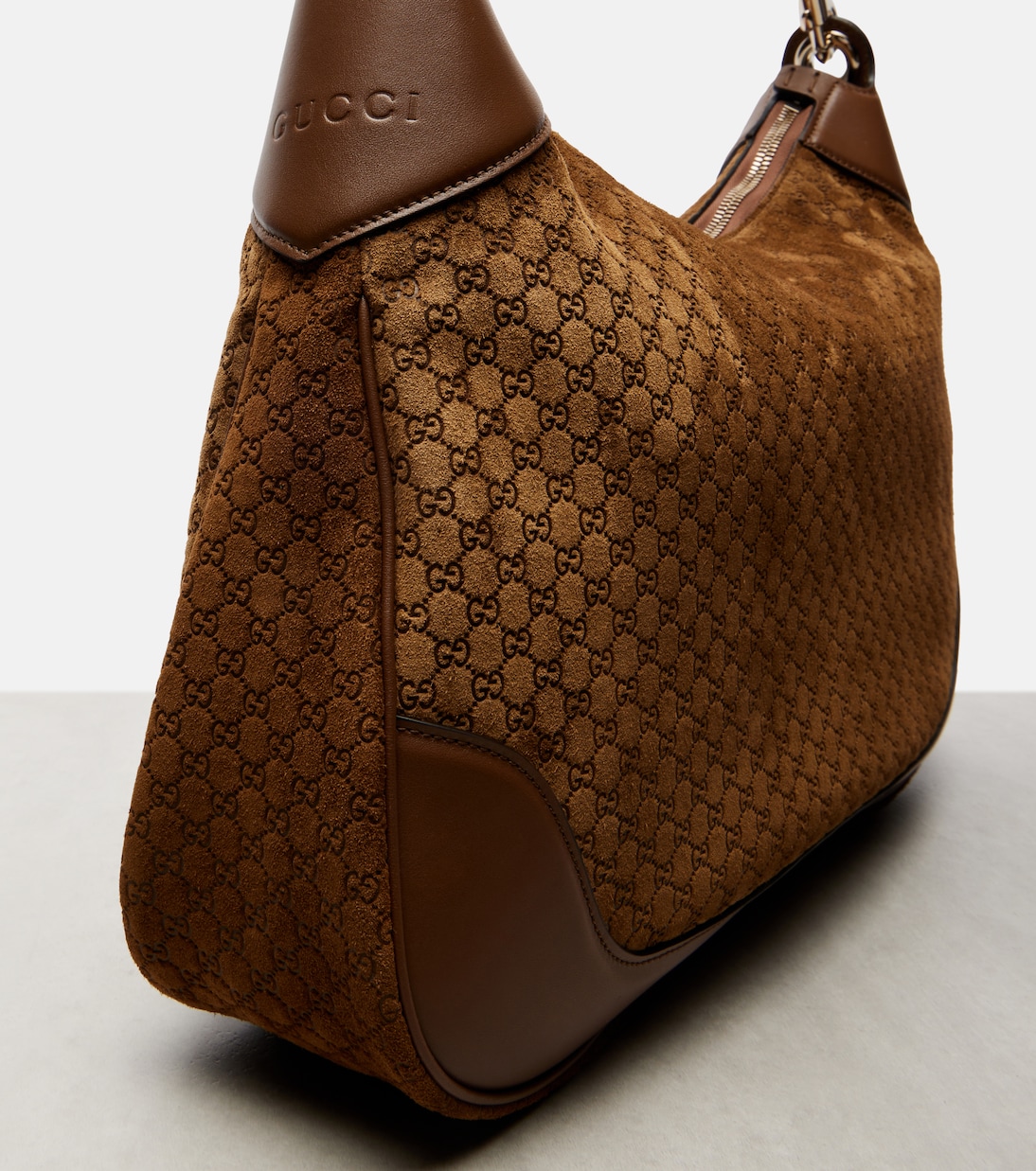 Bolso al hombro Gucci B Medium de ante | Gucci