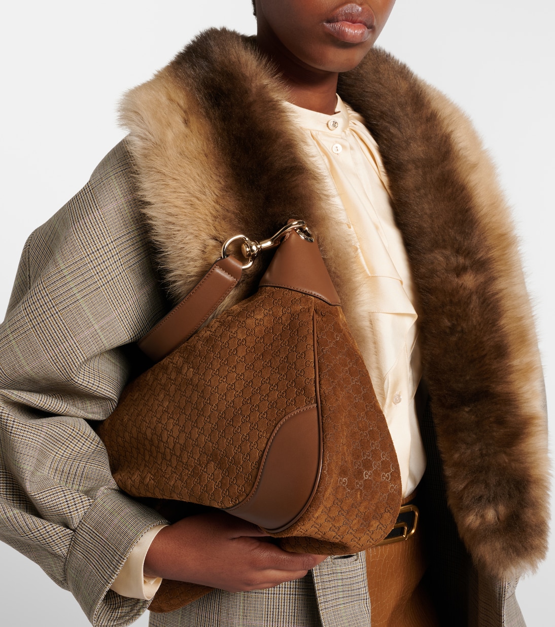 Bolso al hombro Gucci B Medium de ante | Gucci