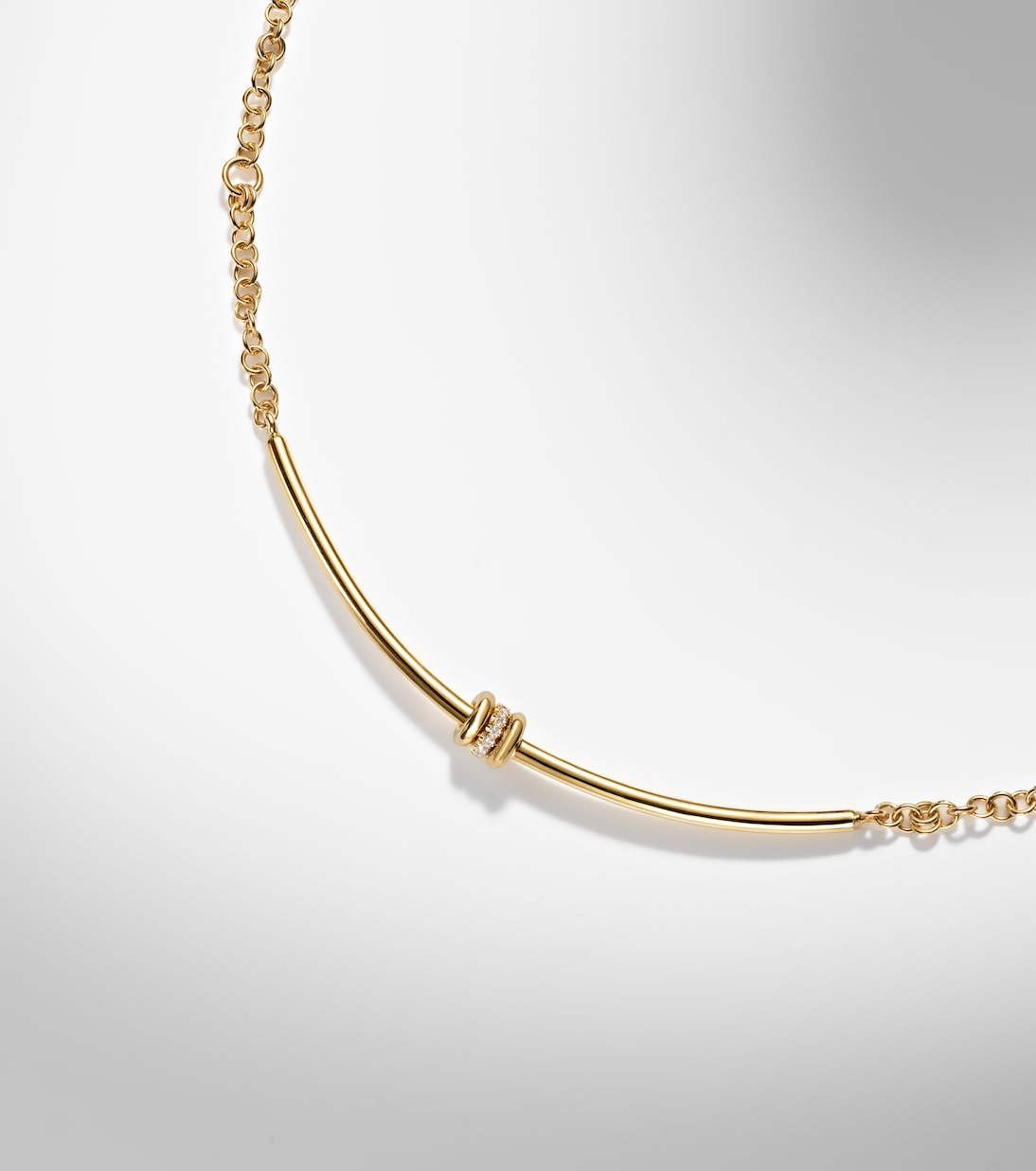 Gravity Arc 18kt gold necklace with diamonds | Spinelli Kilcollin