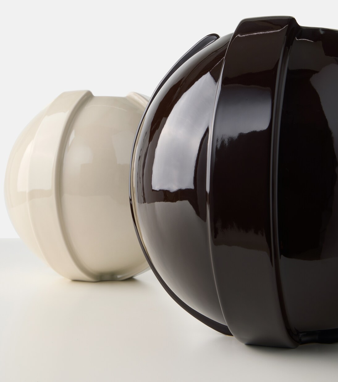 Vinci 01 ceramic vase | Louise Roe