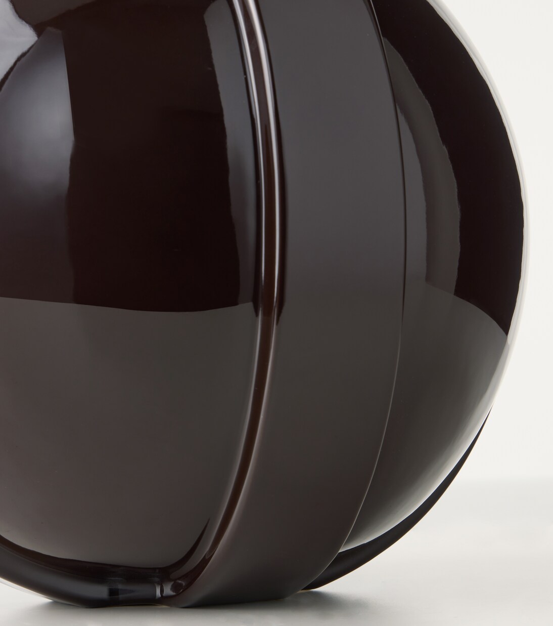 Vinci 01 ceramic vase | Louise Roe