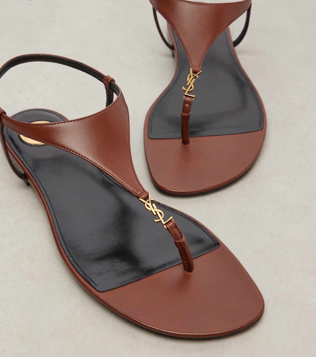 Cassandra leather thong sandals | Saint Laurent