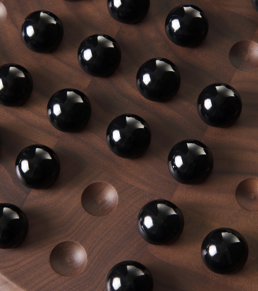 Mocambo Peg walnut solitaire set | Giobagnara