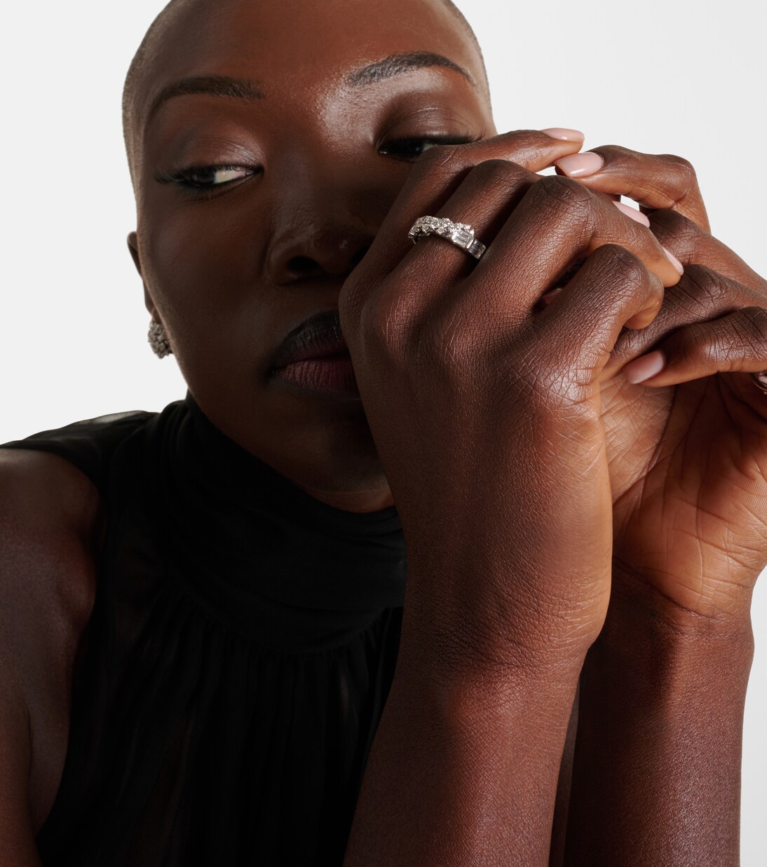 Bague Scatter en or blanc 18 ct, saphirs et diamants | Ananya