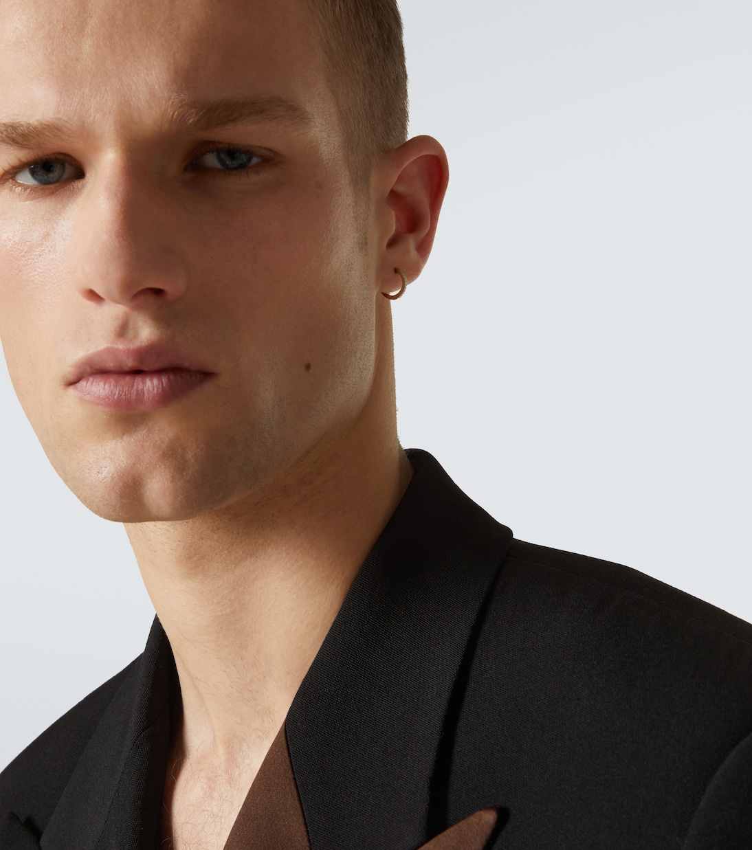 Boucle d'oreille unique en or 14 ct et diamants | Mateo