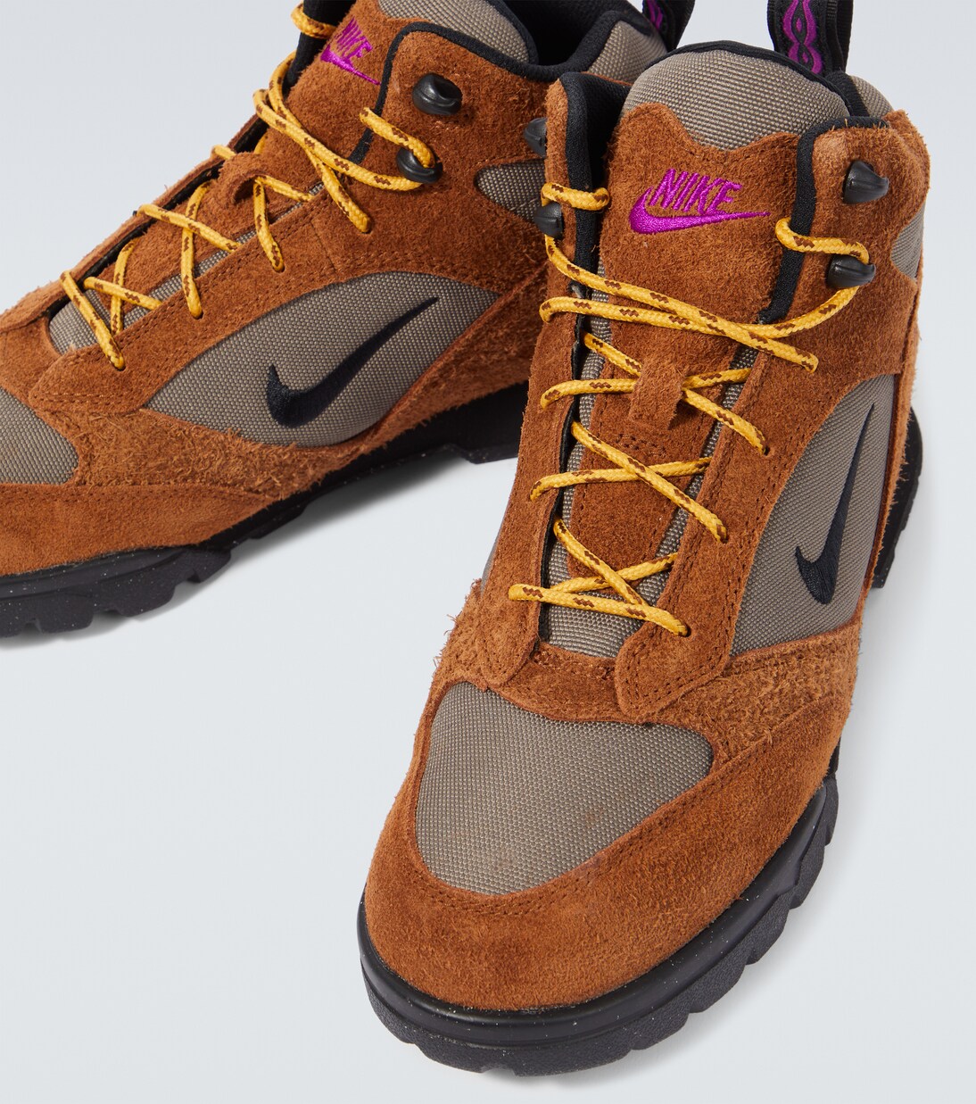 Sneakers ACG Torre Mid in mesh e suede | Nike