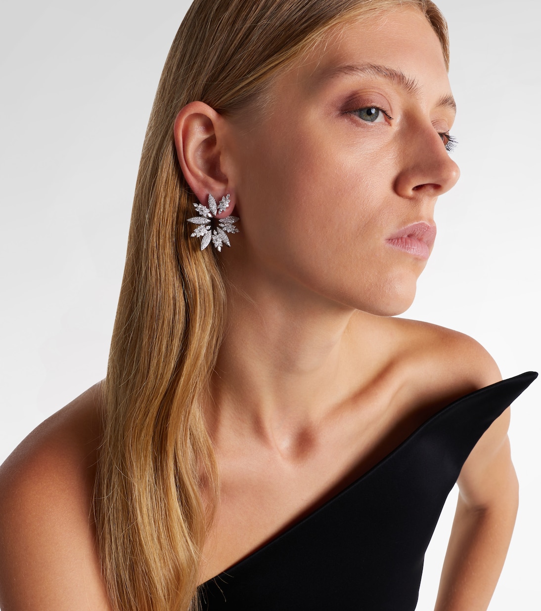 Boucles d'oreilles Y-Couture en or blanc 18 ct et diamants | Yeprem