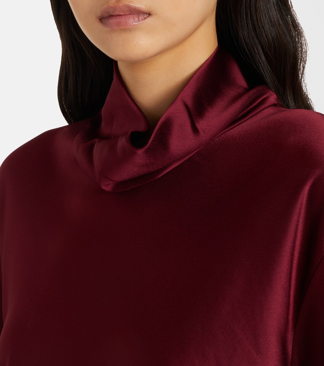Barb satin turtleneck top | Leset