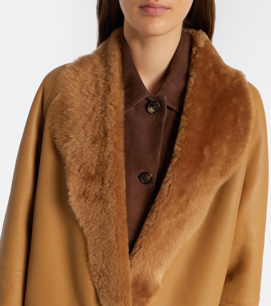 Mantel Soft Touch aus Leder mit Shearling | Dorothee Schumacher