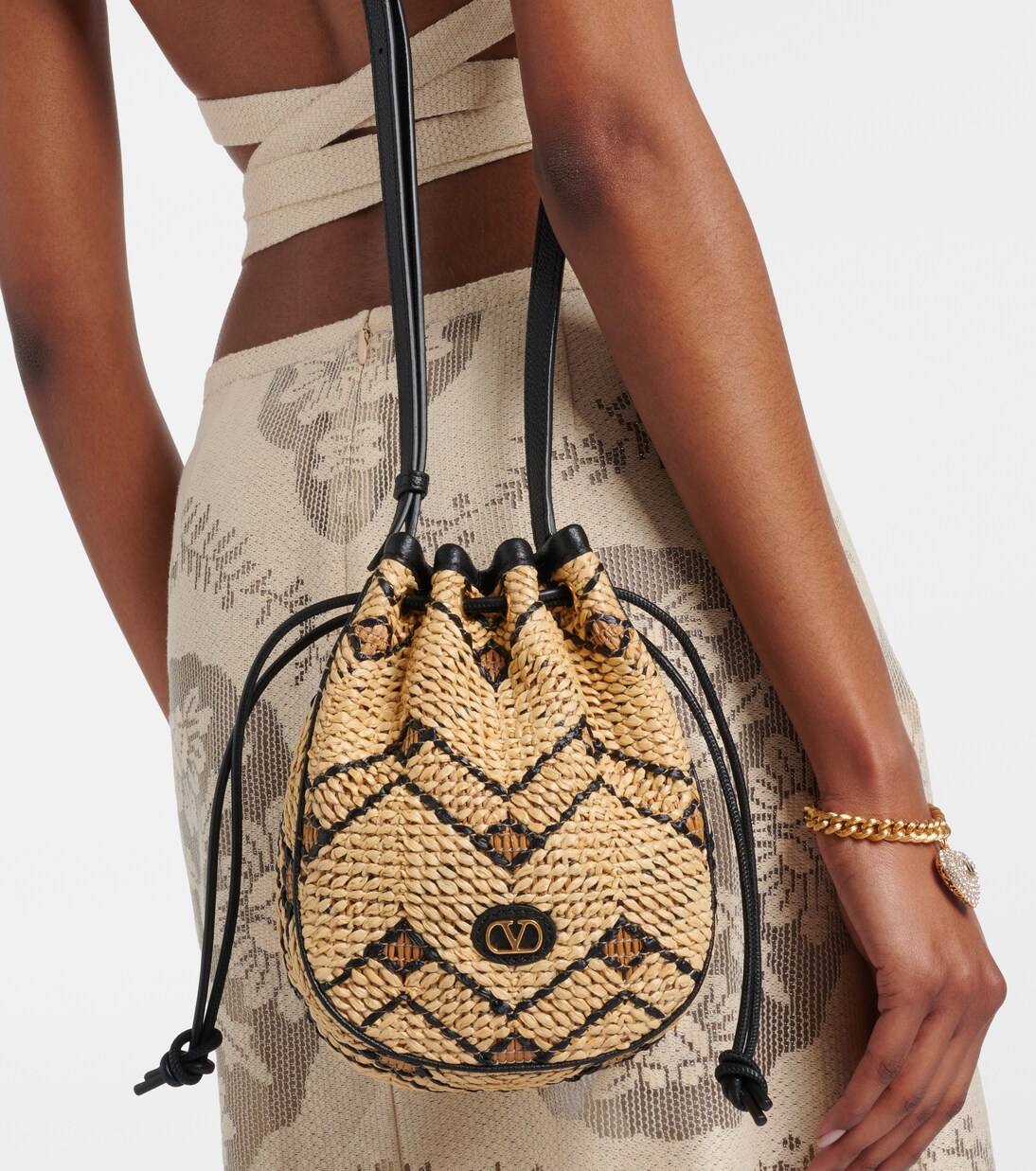 VLogo Mini raffia bucket bag | Valentino Garavani
