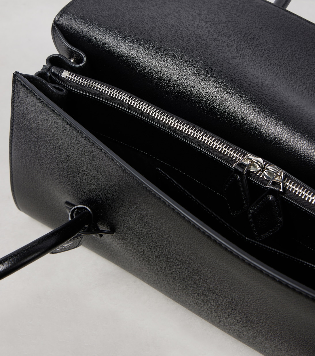 Schultertasche Le Teckel aus Leder | Alaïa