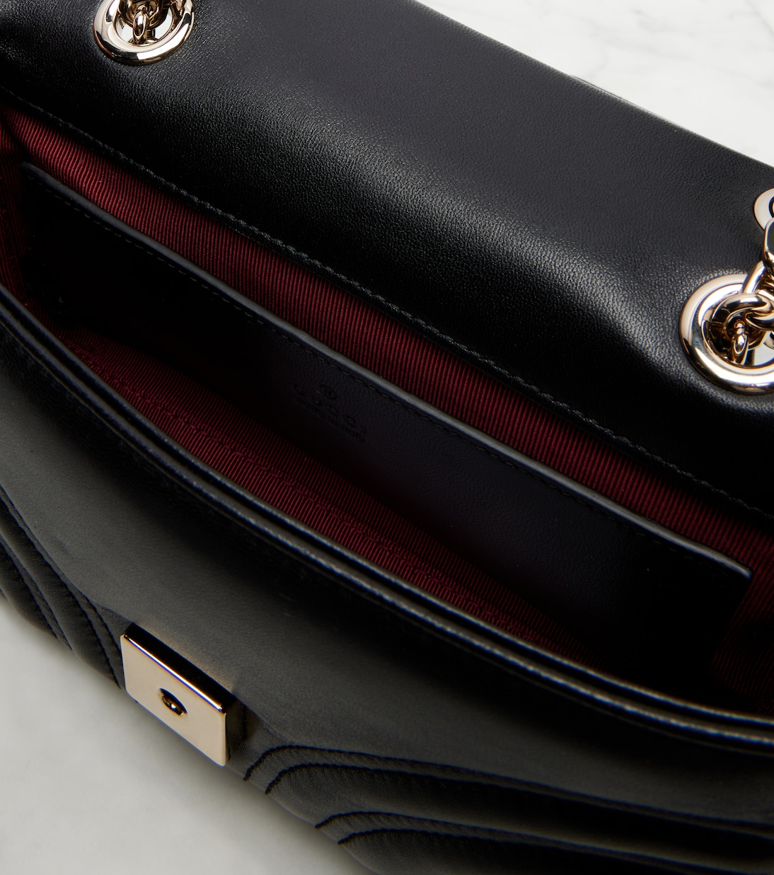 GG Marmont Small leather shoulder bag | Gucci