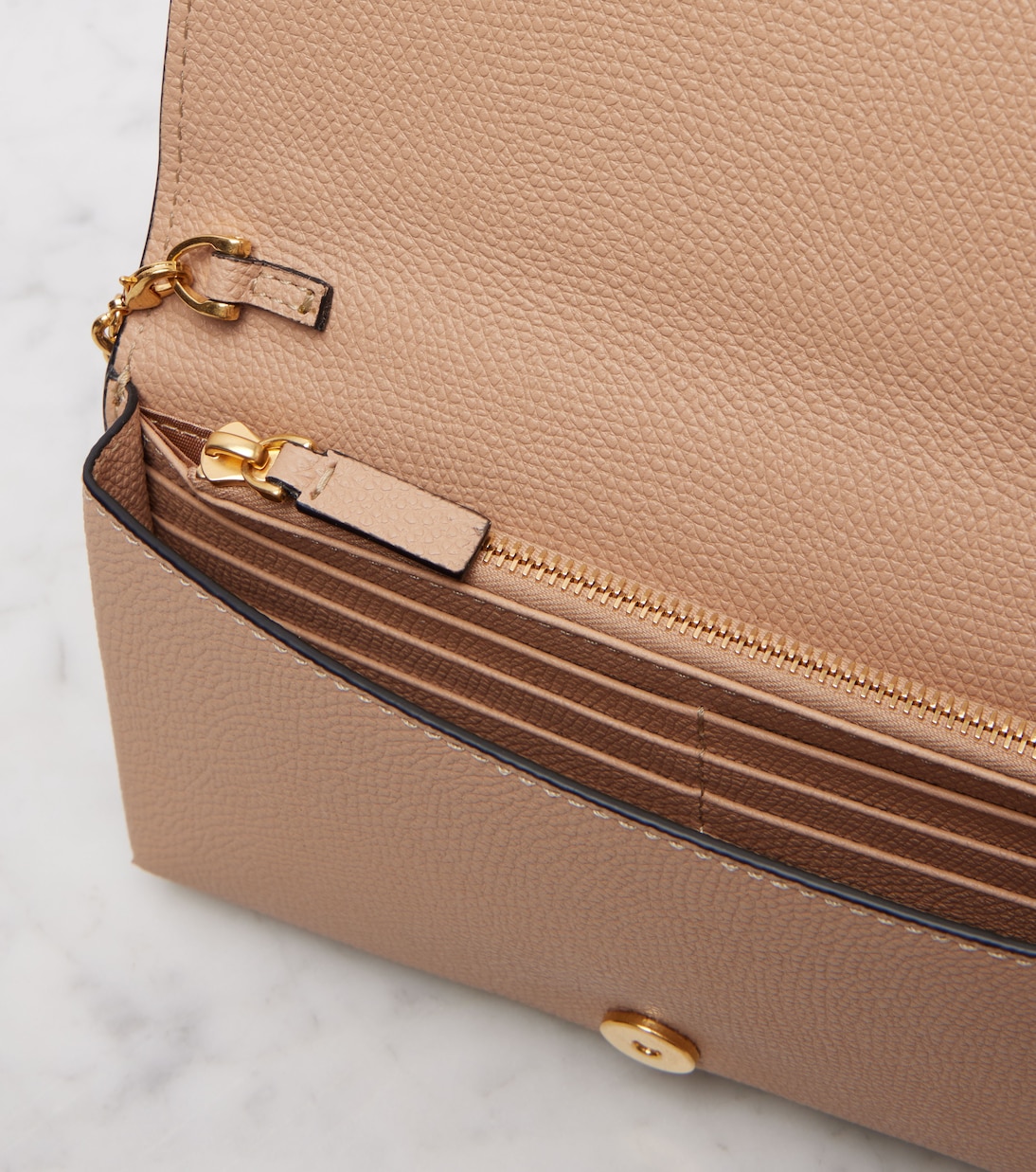 Portemonnaie mit Kettenriemen VLogo aus Leder | Valentino Garavani