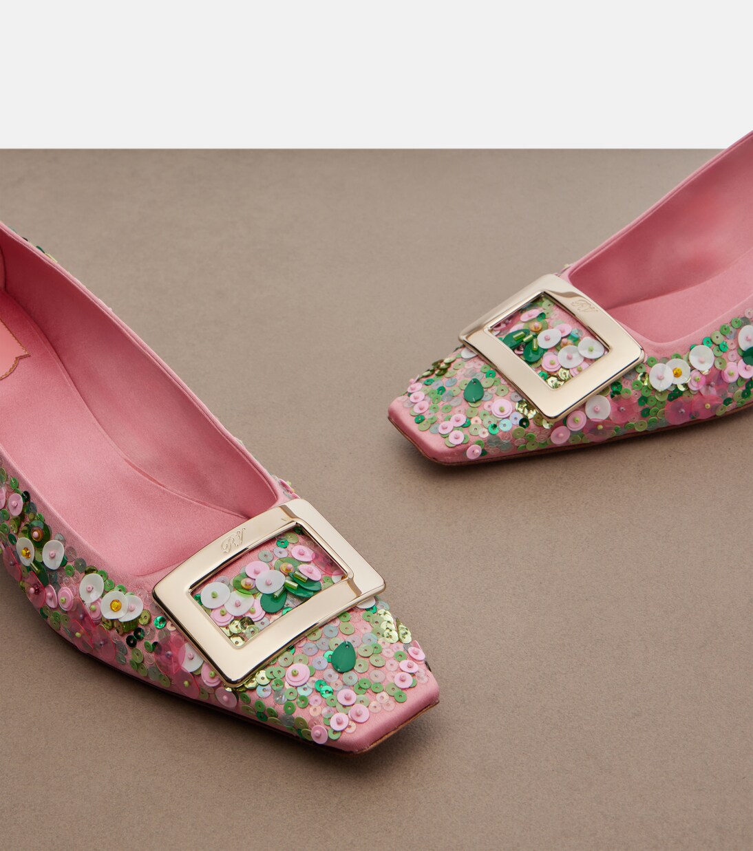 Belle Vivier珠饰缎布高跟鞋 | Roger Vivier