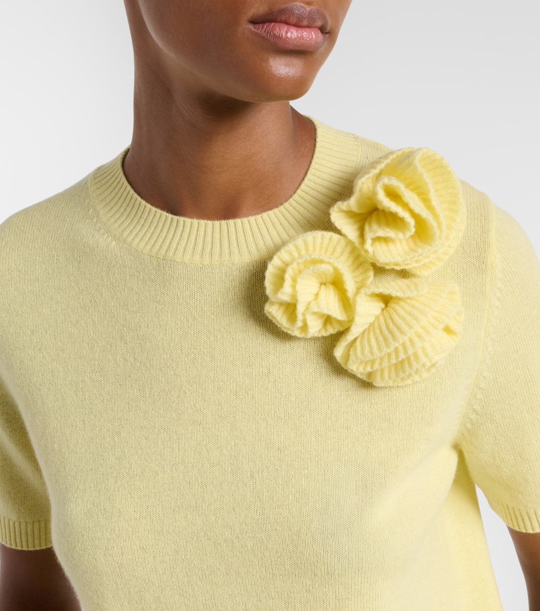 Pull en cachemire et laine à fleurs | Jardin des Orangers