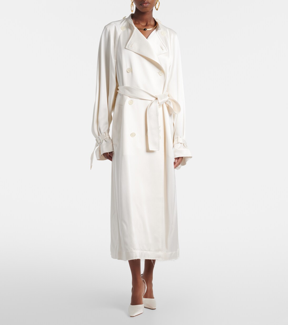 Salones destalonados Borelapla de satén | Manolo Blahnik