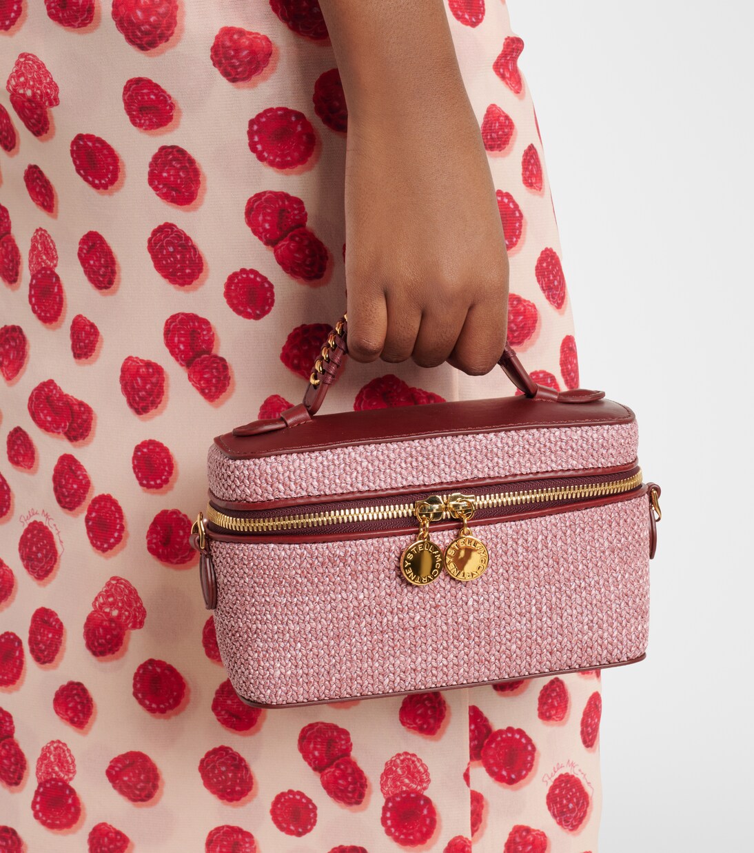 Kosmetiketui Falabella mit Raffia-Effekt | Stella McCartney