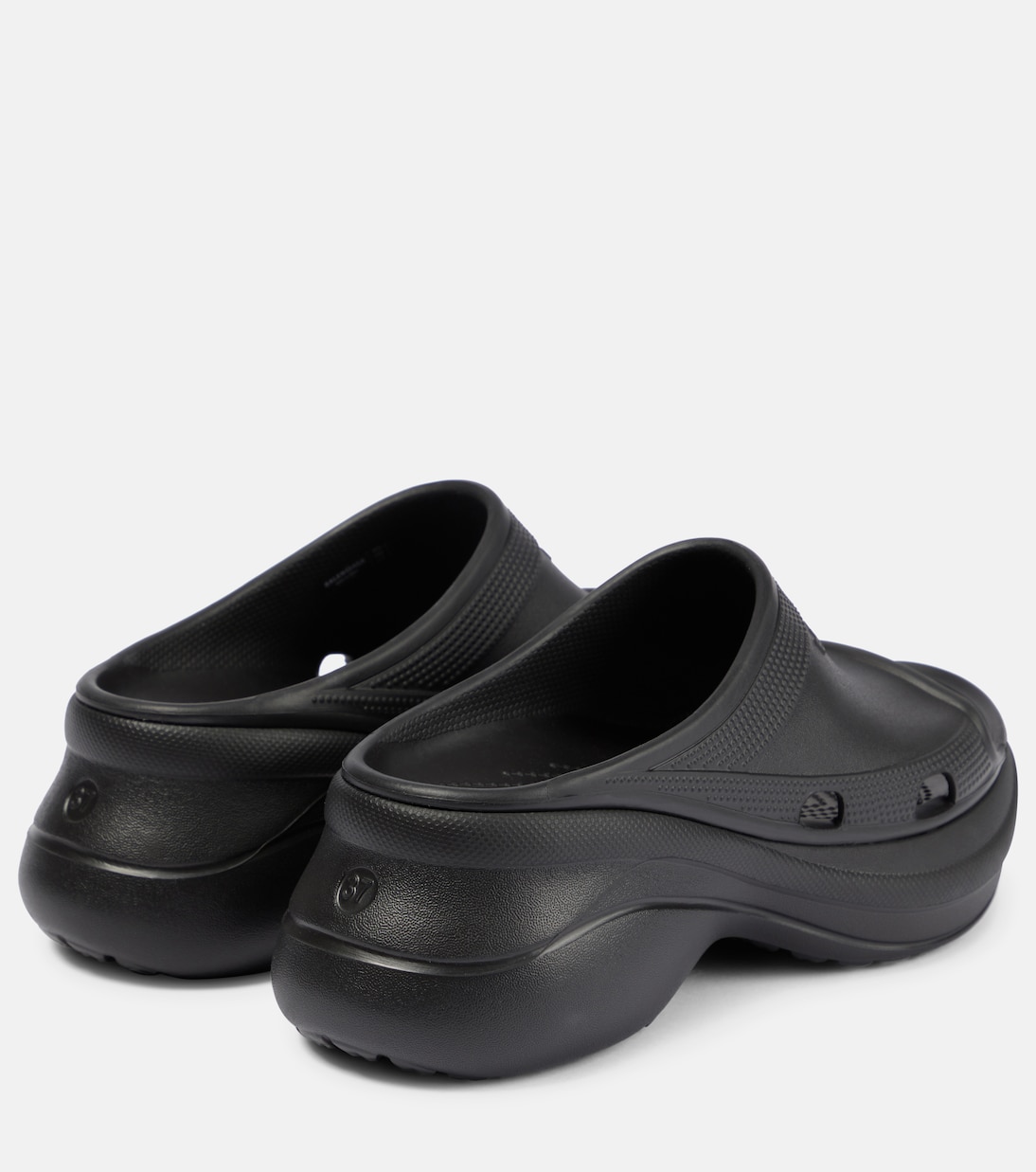 Pool Crocs™ rubber mules | Balenciaga
