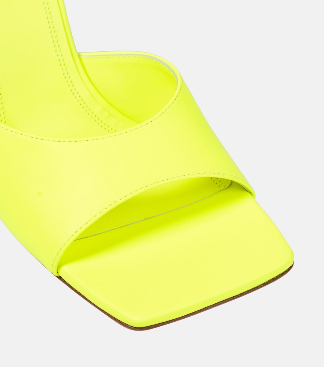 Pantoletten Laura aus Leder | Amina Muaddi